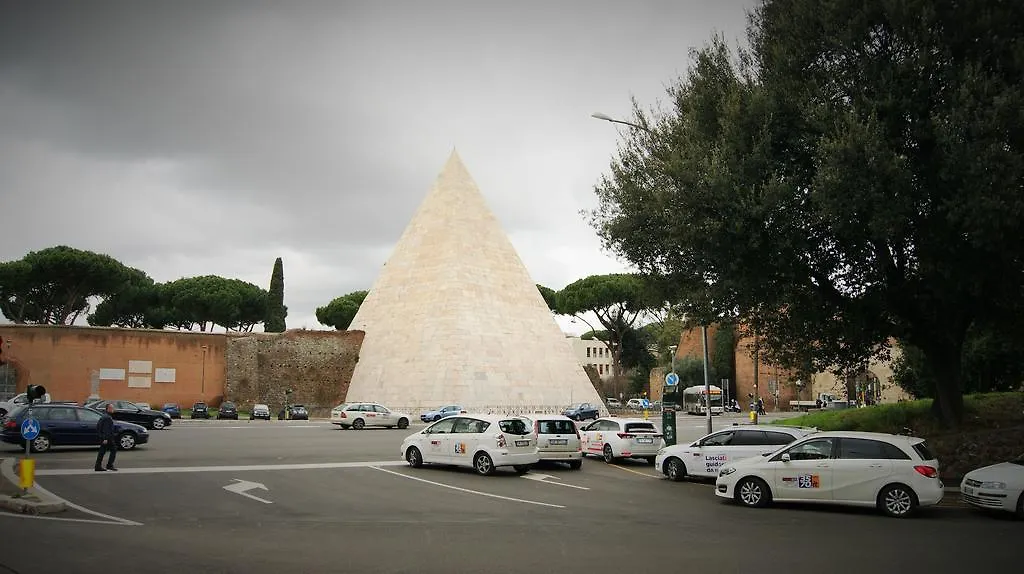 I Love Piramide Hotel Rome