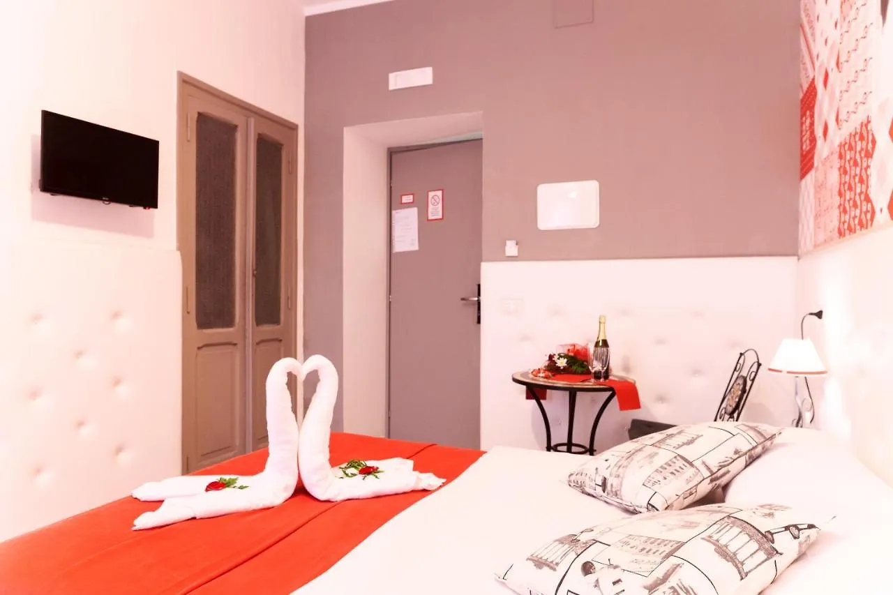 *** Guest house I Love Piramide Hotel Rome Italy